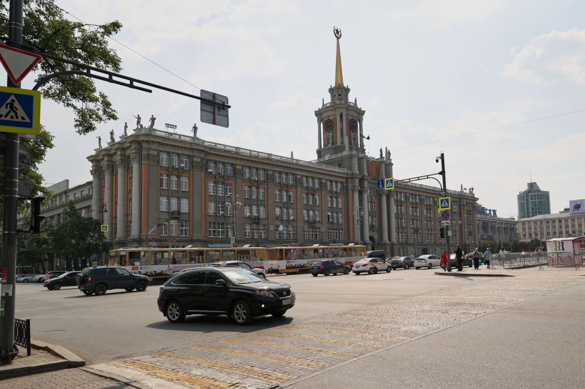 В Екатеринбурге все лето будут проводить экскурсии по зданию мэрии |  05.06.2023 | Екатеринбург - БезФормата